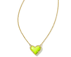 Ari Heart Short Pendant Necklace