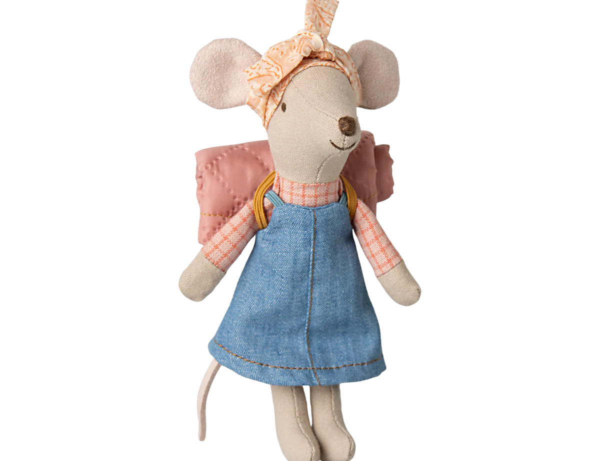 Big Sister Hiker Mouse