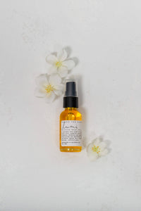 Lumi Facial Serum. Packed with naturally occurring antioxidants, amino acids, Vitamin A and c. A deeply moisturizing oil that softens skin. For heightened nutrient delivery pair with Rose Petal Hydrosol to tone and one of our cleansing alternatives to cleanse skin for optimum skin health.