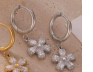 Dainty Hoop Earrings