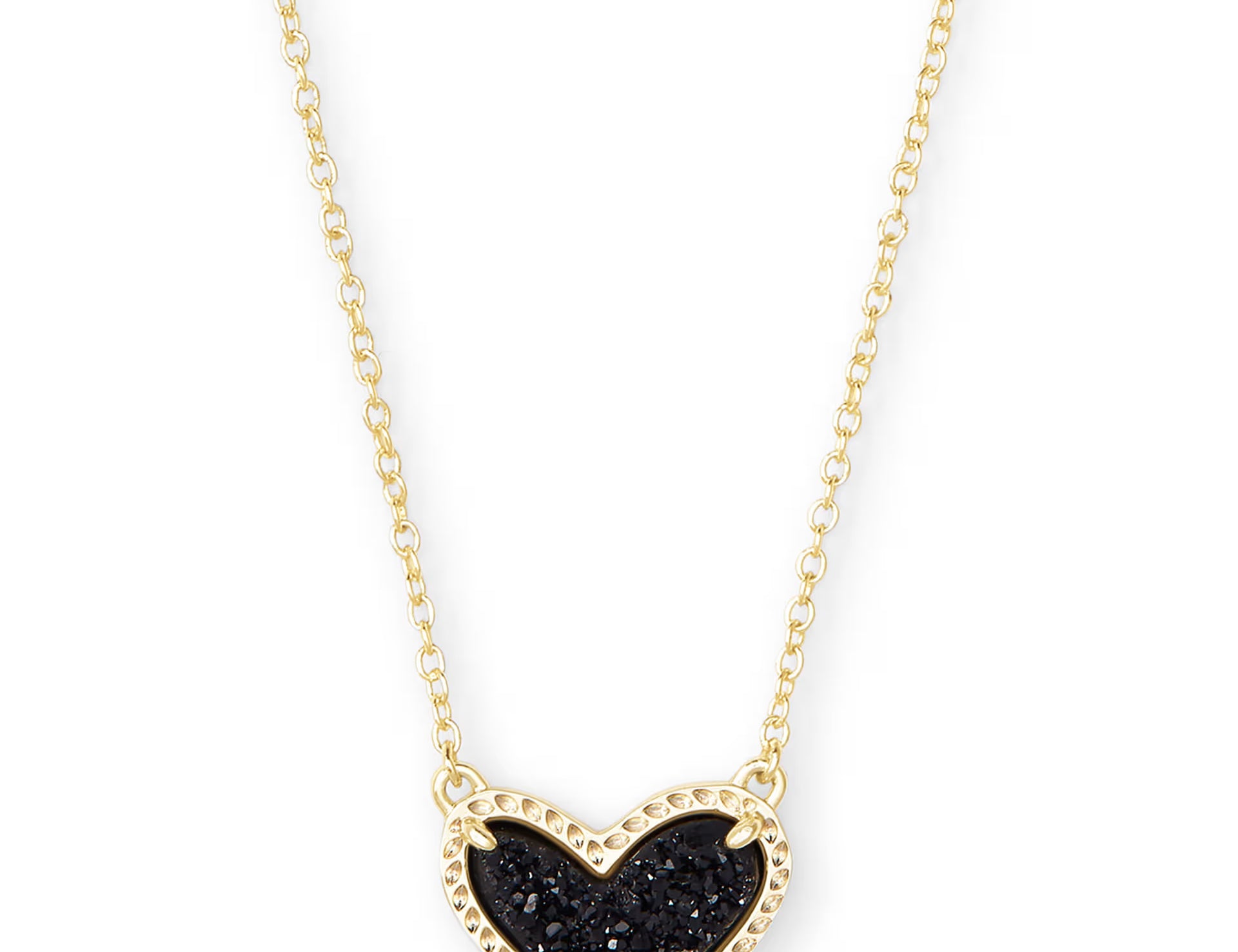 Ari Heart Short Pendant Necklace