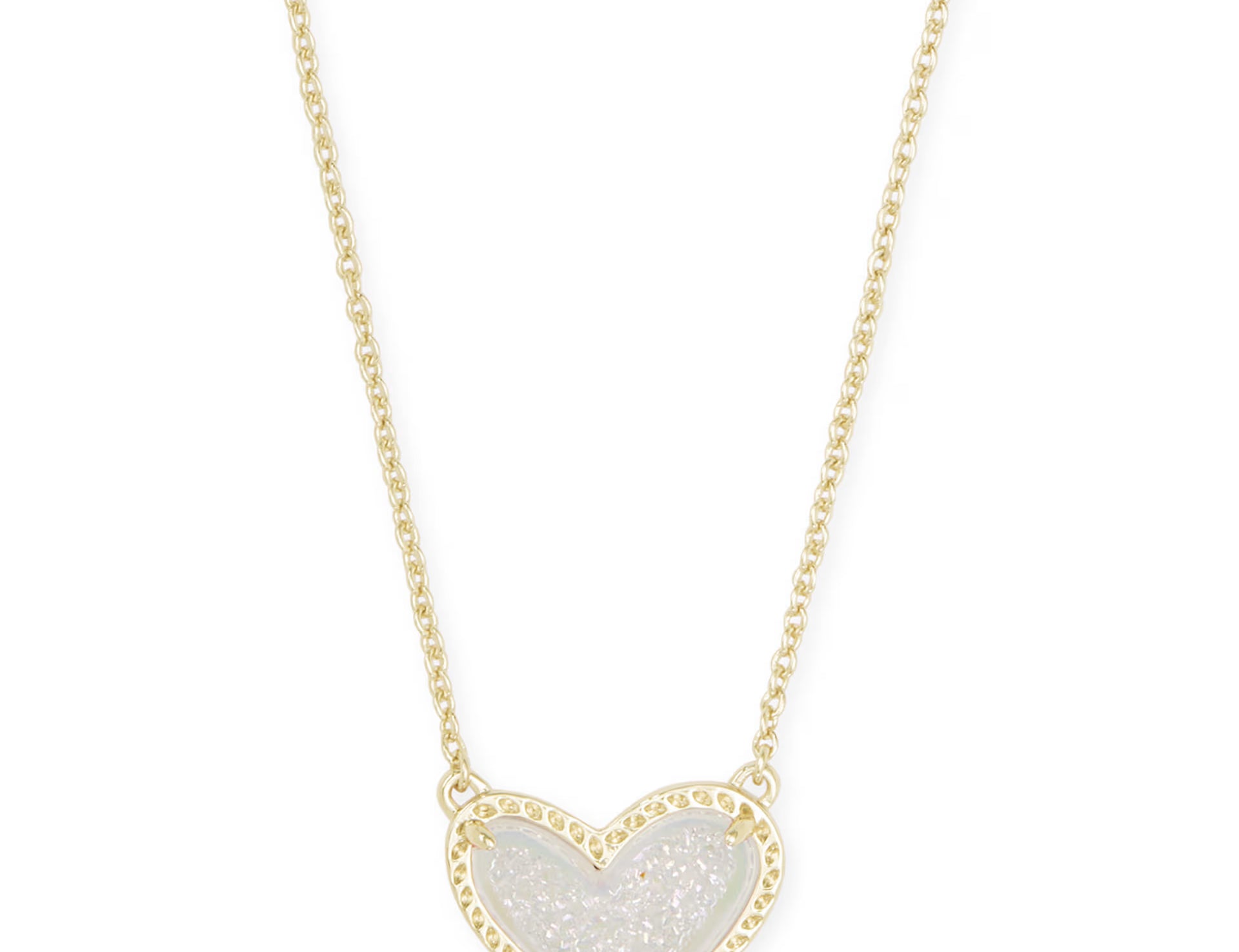 Ari Heart Short Pendant Necklace