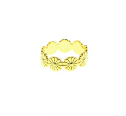 Lotus Studio Gold Delilah Ring, a gold band of scalloped fan shapes