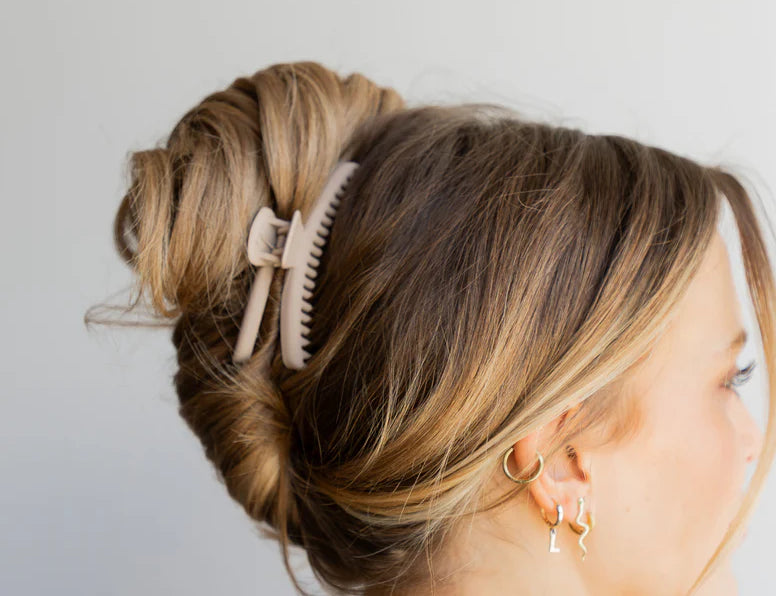 Matte Midi Hold Everything Claw