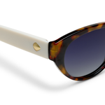 Peepers En Route Sunglasses in Tortoise/White, close-up of the frame corner and hinge