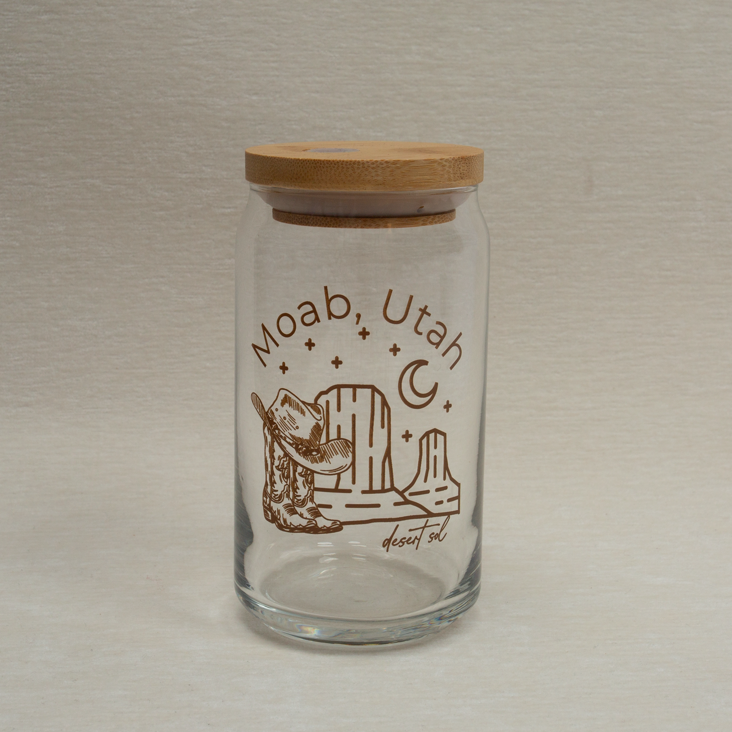 The Care Co Moab Desert Glass Can with the bamboo lid on and no straw